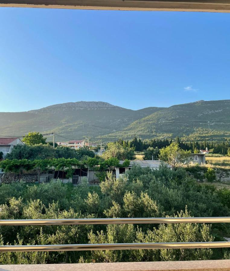 Sun Side Apartment Kastela Exterior photo